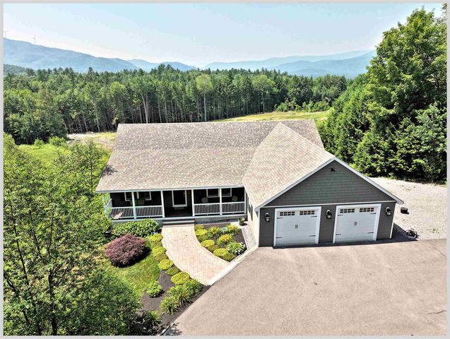 61 Ledgeside Lane, Plymouth, NH 03264