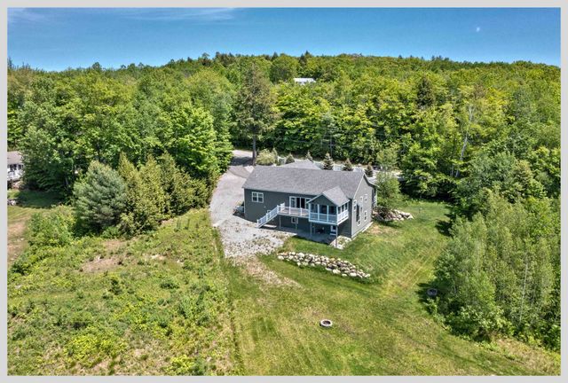 61 Ledgeside Lane, Plymouth, NH 03264