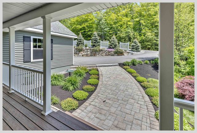 61 Ledgeside Lane, Plymouth, NH 03264