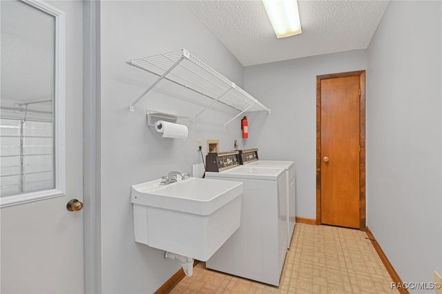 30 Golfview Court, Homosassa, FL 34446