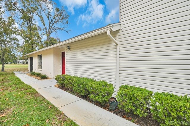 30 Golfview Court, Homosassa, FL 34446