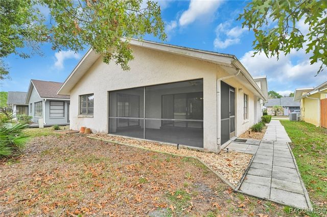 30 Golfview Court, Homosassa, FL 34446