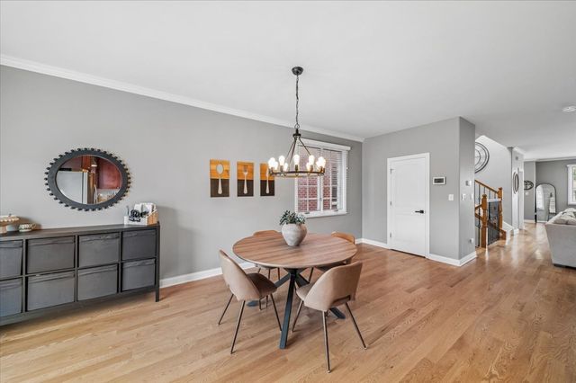 6829 W 64th Place, Chicago, IL 60638