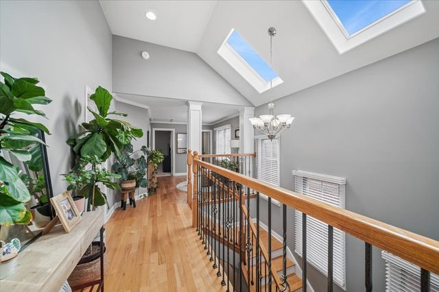 6829 W 64th Place, Chicago, IL 60638