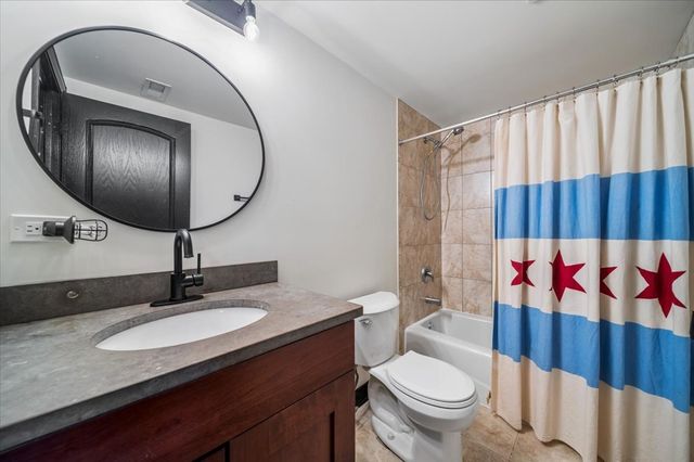 6829 W 64th Place, Chicago, IL 60638