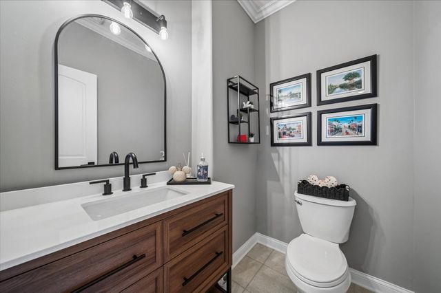6829 W 64th Place, Chicago, IL 60638