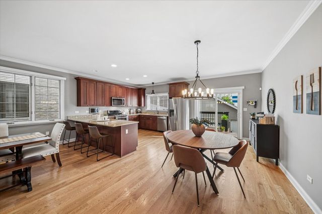6829 W 64th Place, Chicago, IL 60638