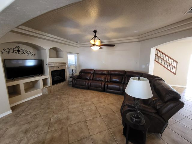 9933 Cardinal Street NW, Albuquerque, NM 87114