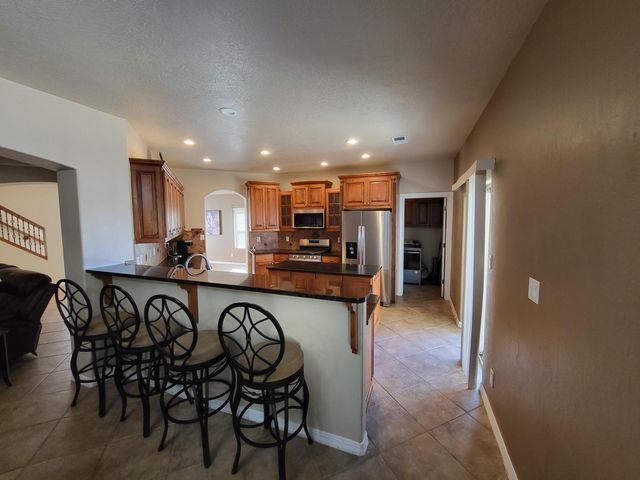 9933 Cardinal Street NW, Albuquerque, NM 87114