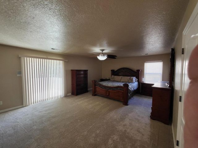 9933 Cardinal Street NW, Albuquerque, NM 87114