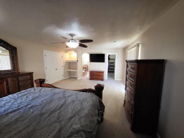 9933 Cardinal Street NW, Albuquerque, NM 87114