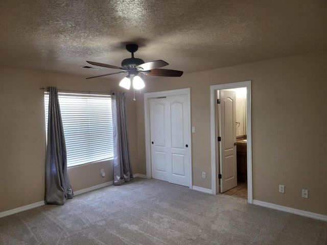 9933 Cardinal Street NW, Albuquerque, NM 87114