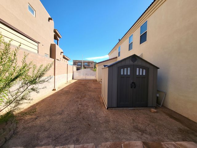 9933 Cardinal Street NW, Albuquerque, NM 87114