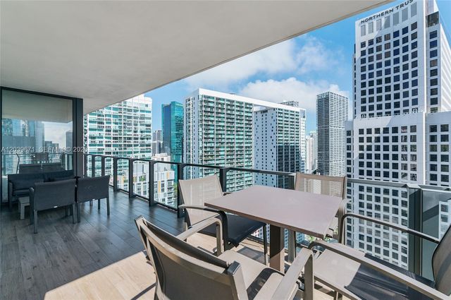 68 SE 6th St 2601, Miami, FL 33131