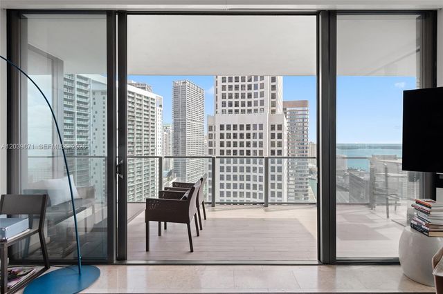 68 SE 6th St 2601, Miami, FL 33131