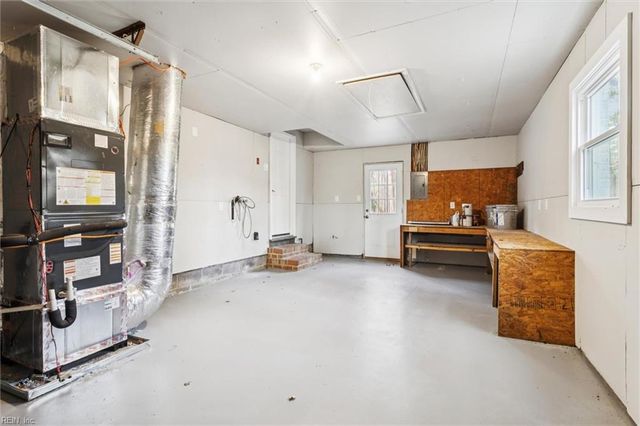 204 Weston RD, Yorktown, VA 23692