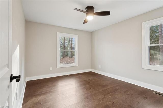 204 Weston RD, Yorktown, VA 23692