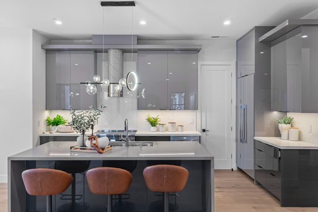 767 Cuesta Drive, Mountain View, CA 94040