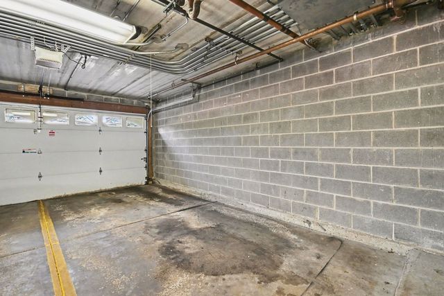 8650 Laporte Avenue 1B, Burbank, IL 60459
