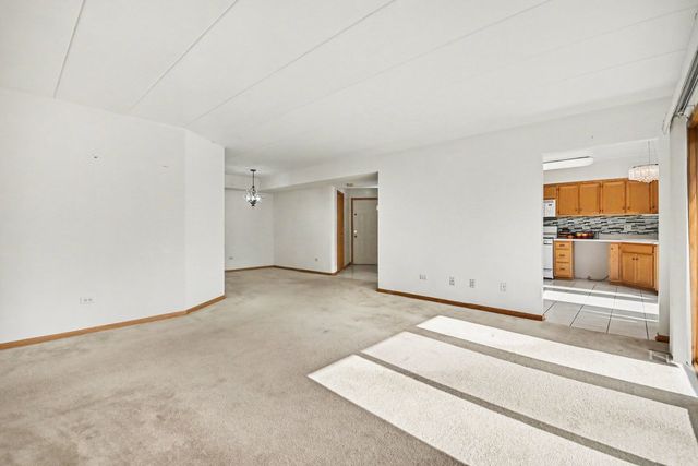 8650 Laporte Avenue 1B, Burbank, IL 60459