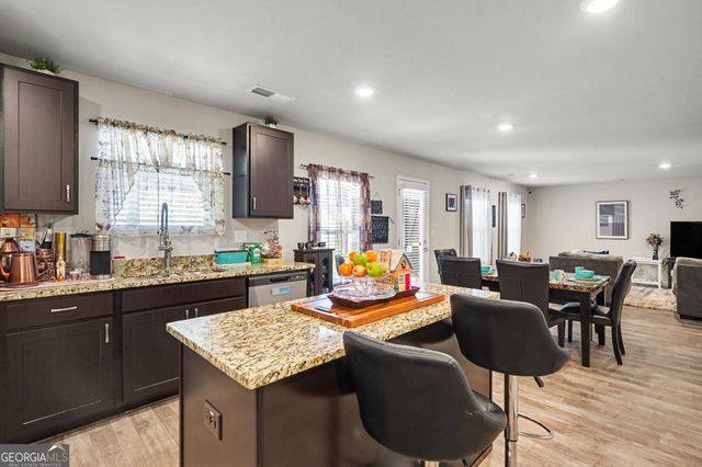 424 Toronto Circle, Hampton, GA 30228