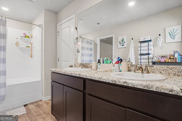 424 Toronto Circle, Hampton, GA 30228