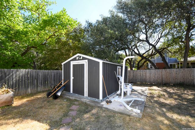 8702 Collingwood, Universal City, TX 78148