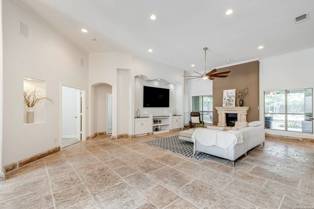 14014 BLUFF MANOR DR, San Antonio, TX 78216