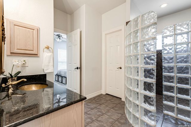 14014 BLUFF MANOR DR, San Antonio, TX 78216