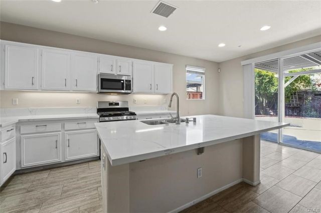 4680 Trailmore Court, Riverside, CA 92505