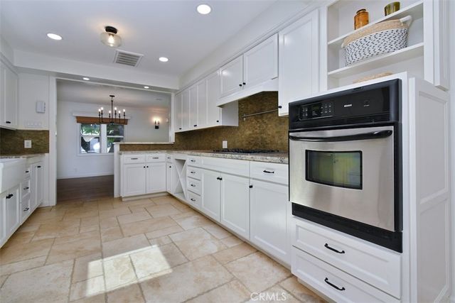 13902 Calvert Street, Valley Glen, CA 91401