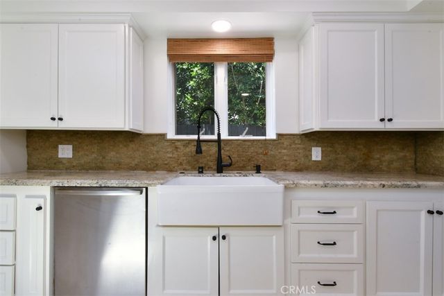 13902 Calvert Street, Valley Glen, CA 91401
