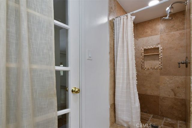 13902 Calvert Street, Valley Glen, CA 91401