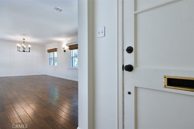 13902 Calvert Street, Valley Glen, CA 91401