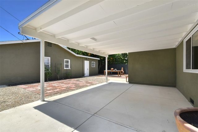 13902 Calvert Street, Valley Glen, CA 91401