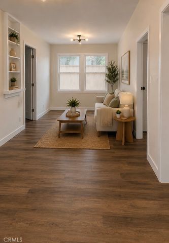 13902 Calvert Street, Valley Glen, CA 91401