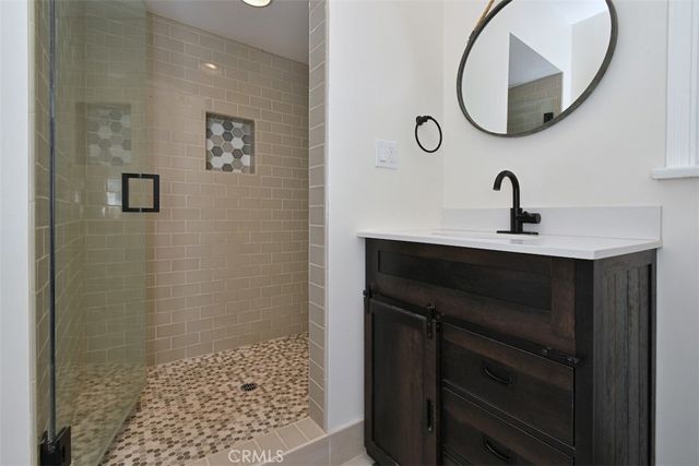 13902 Calvert Street, Valley Glen, CA 91401