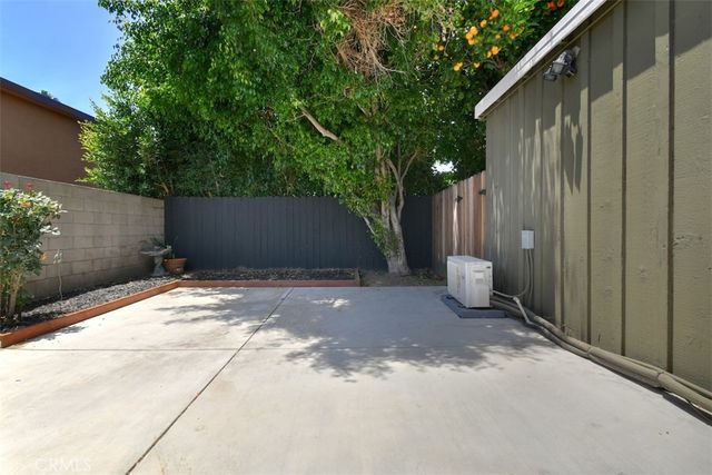 13902 Calvert Street, Valley Glen, CA 91401