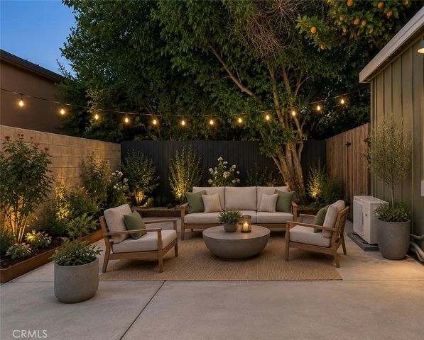 13902 Calvert Street, Valley Glen, CA 91401
