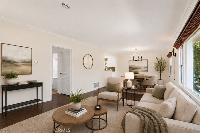 13902 Calvert Street, Valley Glen, CA 91401