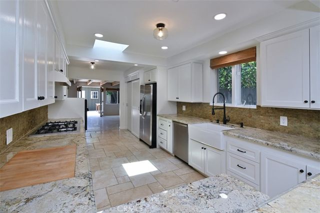 13902 Calvert Street, Valley Glen, CA 91401