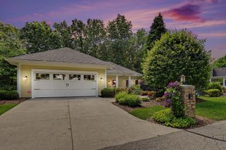 4492 Oak Arbor Drive Ne, Plainfield Twp, MI 49525