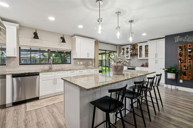 11313 CARROLLWOOD ESTATES DRIVE, Tampa, FL 33618