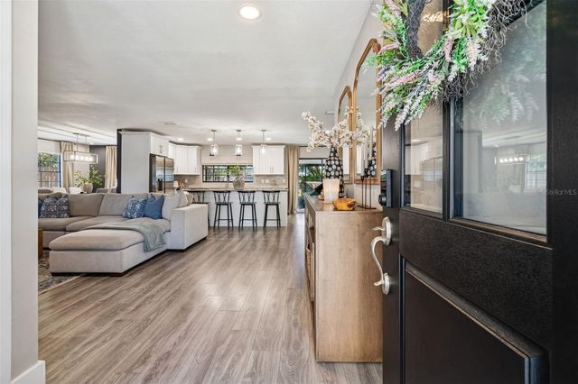 11313 CARROLLWOOD ESTATES DRIVE, Tampa, FL 33618