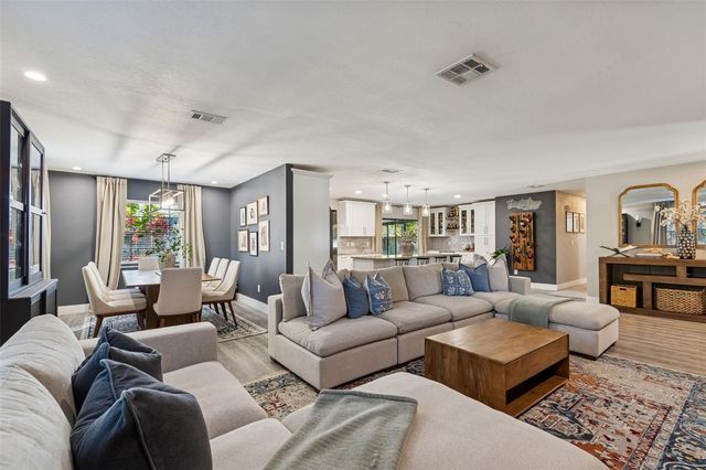 11313 CARROLLWOOD ESTATES DRIVE, Tampa, FL 33618