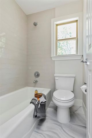 810 Herdsman Drive, Houston, TX 77079