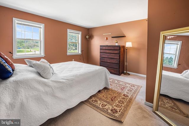 311 HERON DR, Lincoln University, PA 19352