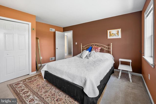 311 HERON DR, Lincoln University, PA 19352