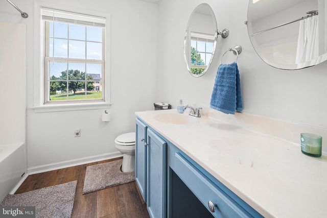 311 HERON DR, Lincoln University, PA 19352
