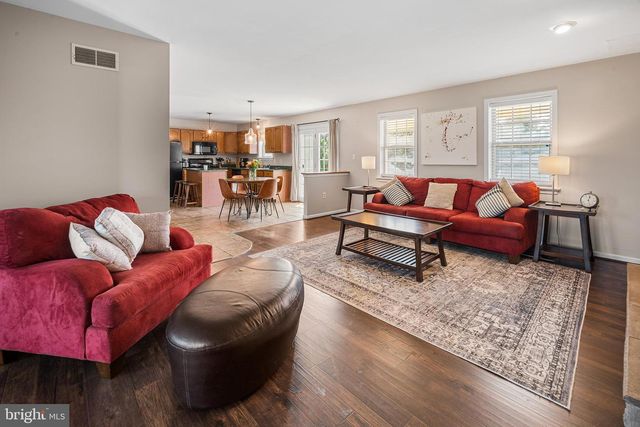 311 HERON DR, Lincoln University, PA 19352